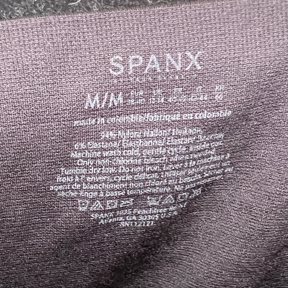 SPANX Seamless Leggings ⭐️ - Picture 9 of 9